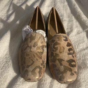 New Naturalizer Emiline Gold Animal Print Slip On Loafers Size 9.5